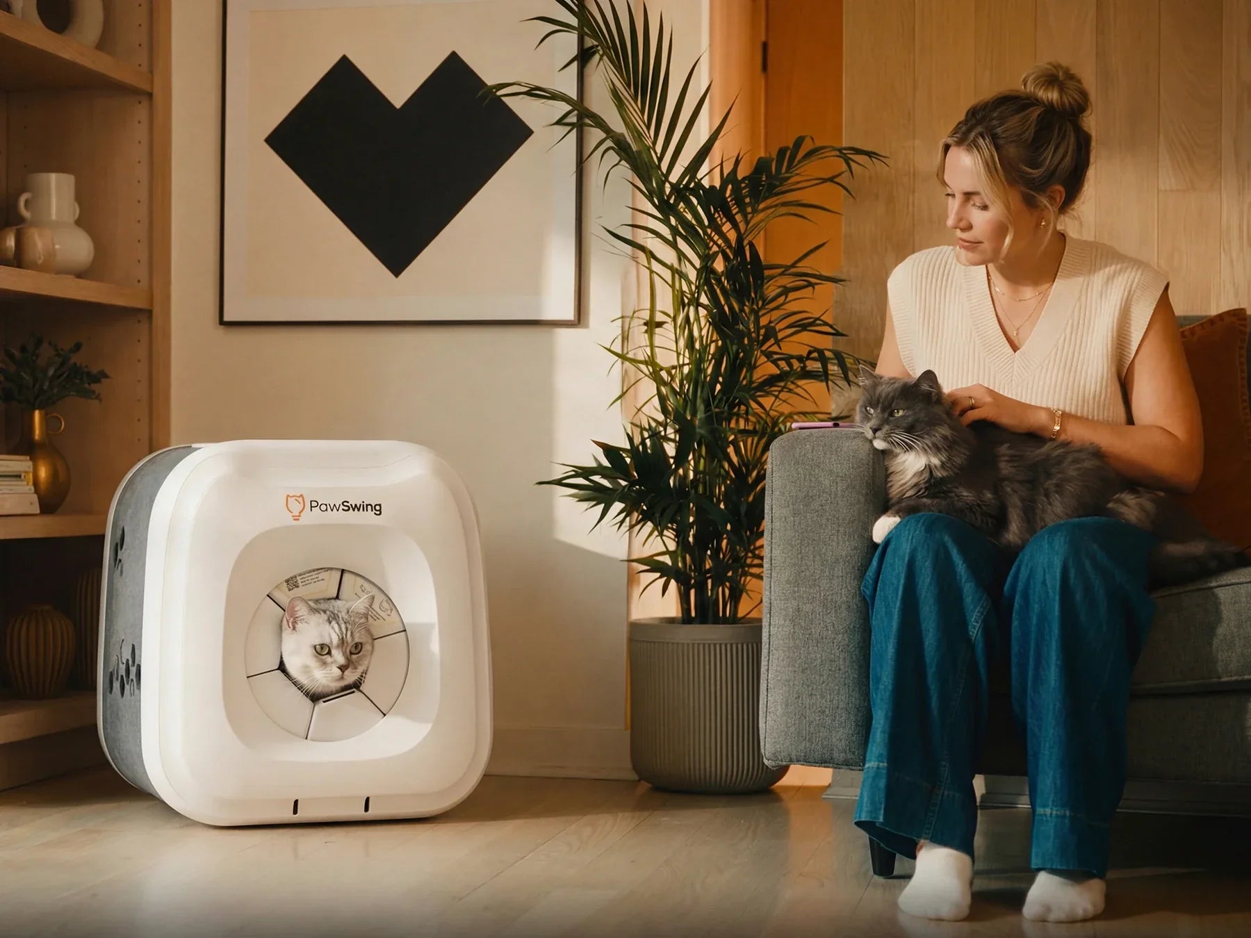 How Do Cat Owners Deal with Shedding? Using the PswSwing Cat Self-Grooming House