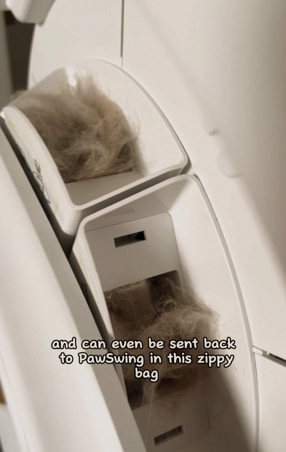 Real picture of Pawswing®cat self groomer collecting cat hair