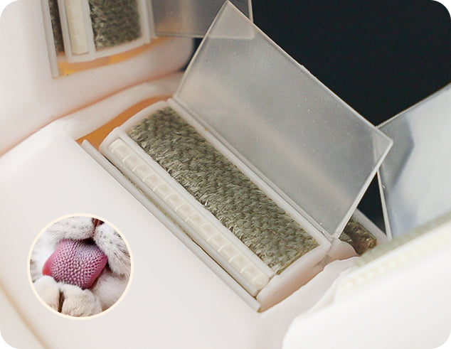 Detail of the bionic tongue texture on the PawSwing® Pro cat brush for shedding for natural comfort