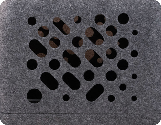 Close-up of the breathable felt panel on the PawSwing® Pro automatic cat groomer designed for comfort